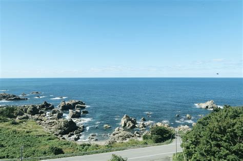 五能線松神|【東北景點】夢幻神美的沿海鐵路「五能線」：絕美海。